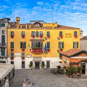 Unahotels Ala Venezia-adults 16 מלון