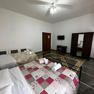 Gare 2 Bed & Breakfast Pisa