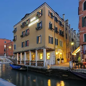 Arlecchino Hotel